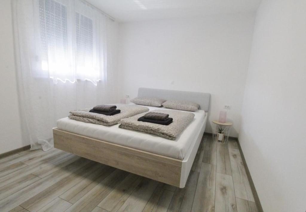 Apartments La Mar Zambratija エクステリア 写真