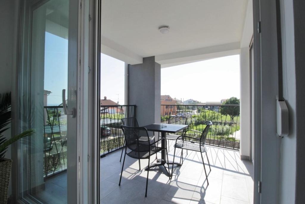 Apartments La Mar Zambratija エクステリア 写真